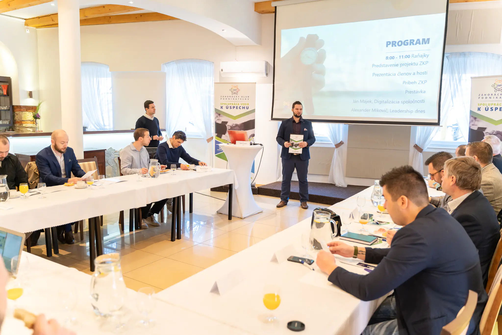 Seminárne a školské sedenie na kongrese v sále Jozef II.